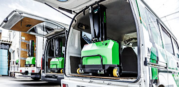 荷室に乗せて現場まで運べる